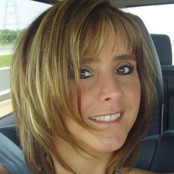 Meet your Posher, Alexandra - Picture 1 of 2